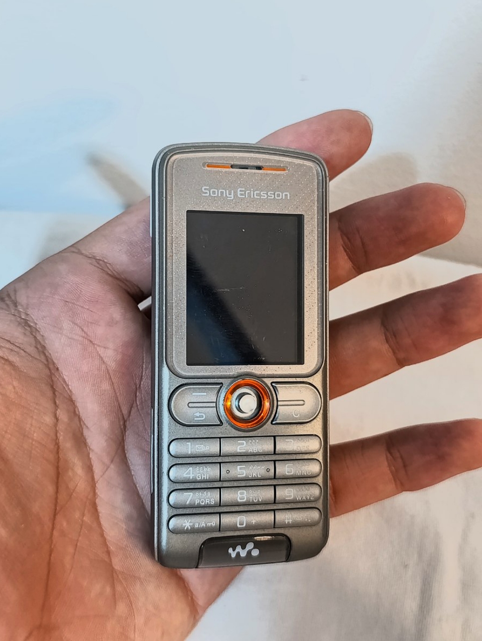 گوشی موبایل سونی اریکسونSONY ERICSSON W200(ریجستر )