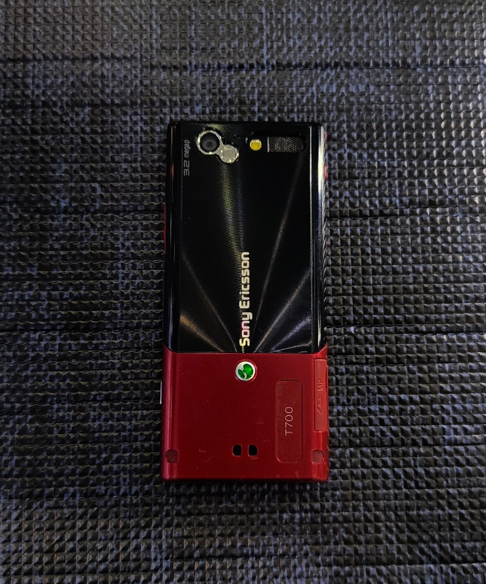 گوشی موبایل سونی اریکسون SONY ERICSSON T700(ریجستر)